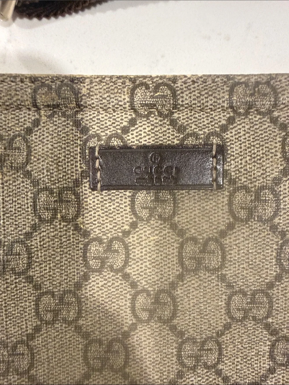 Gucci messenger crafted
